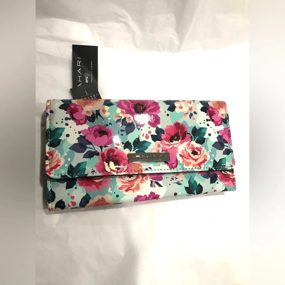 Tahari blue pink rose flowers‎ floral glossy patent foldover wallet new